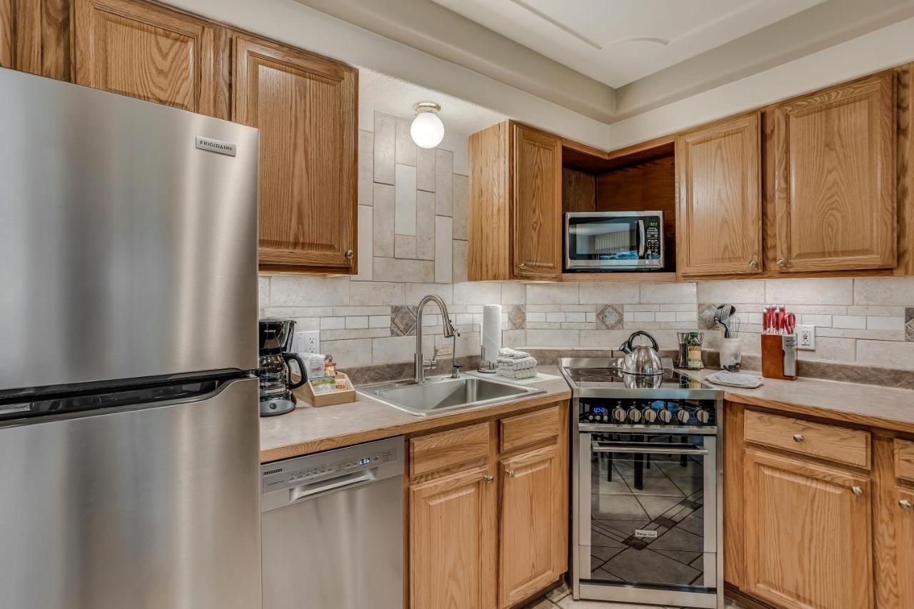 Laurelwood 203 *