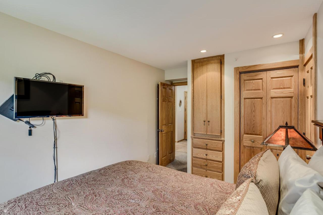 Laurelwood 403 *
