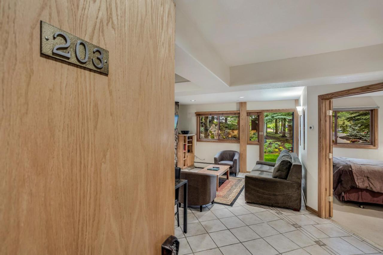 Laurelwood 203