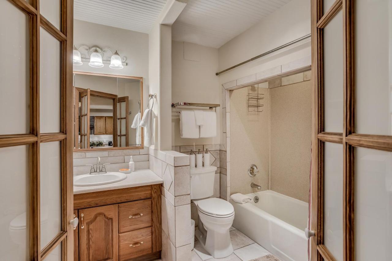 Laurelwood 203