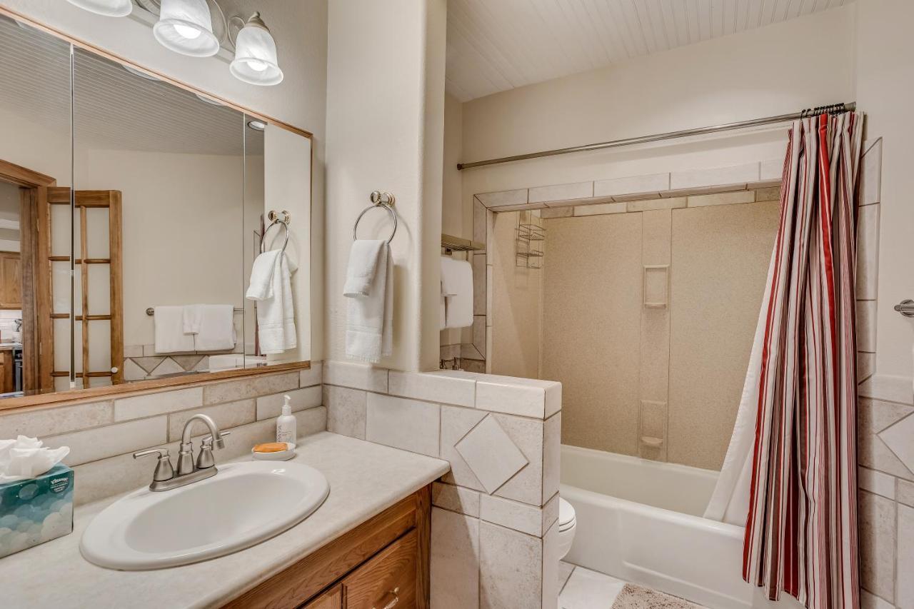 Laurelwood 203
