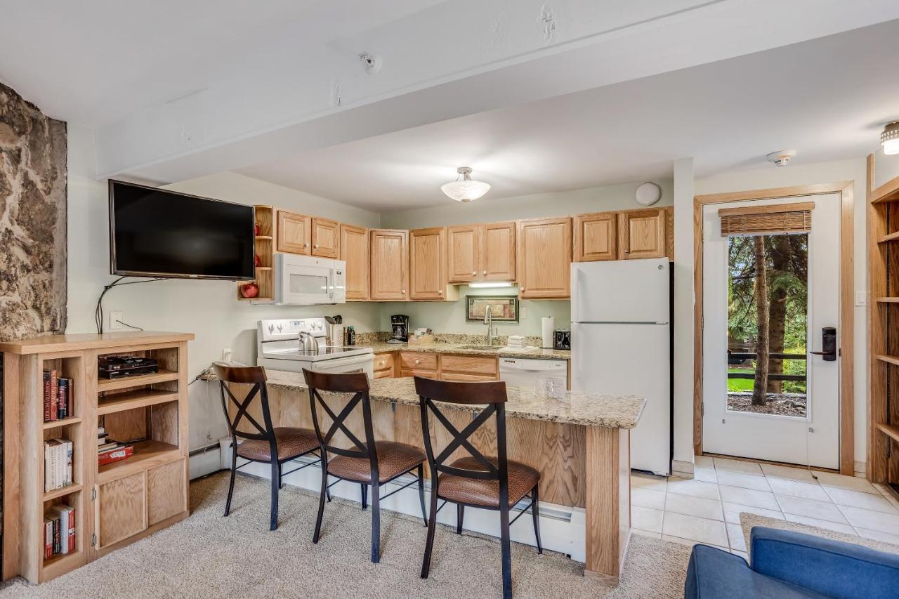 Laurelwood 405
