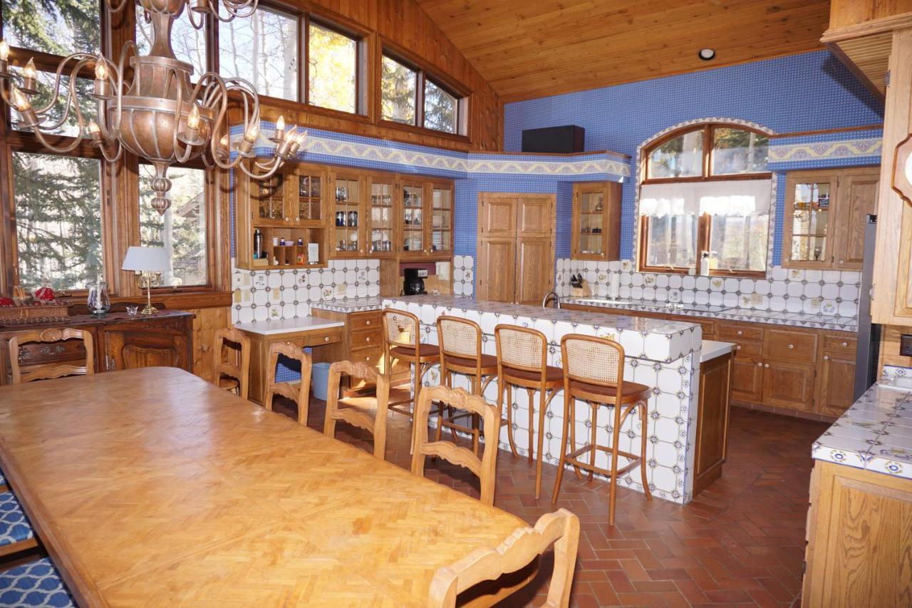 Holiday home 201 Edgewood Ln *