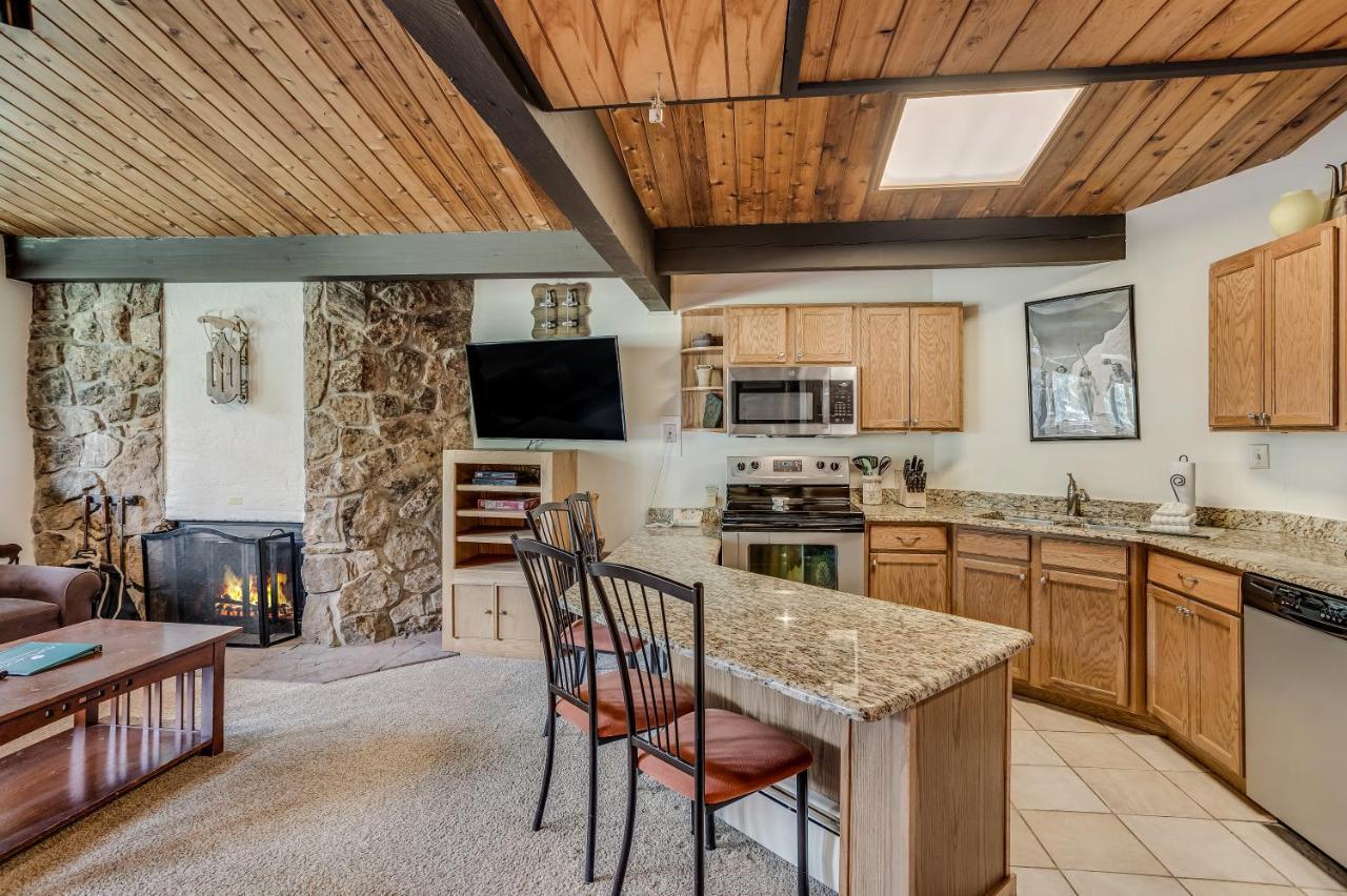 Laurelwood 413