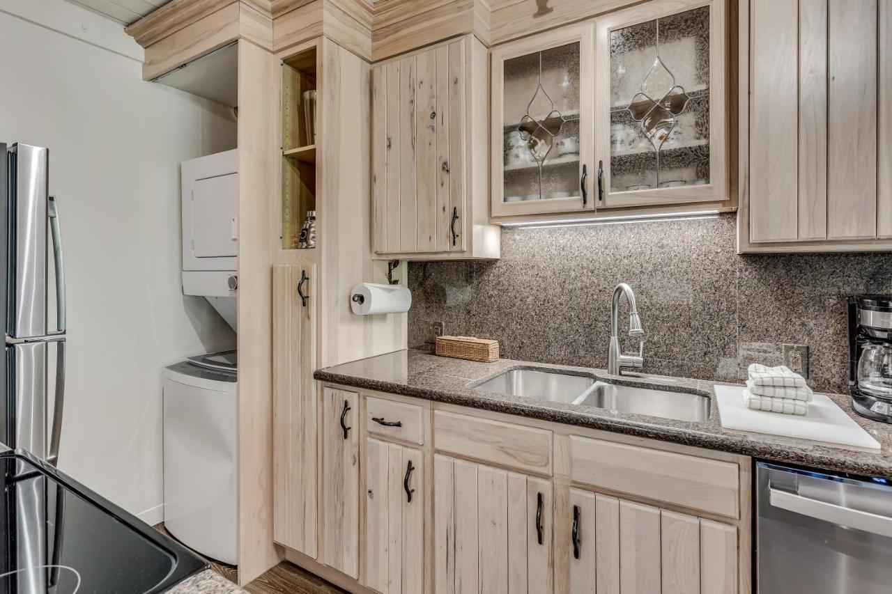 Interlude 2-bedroom Unit 204 Holiday home *