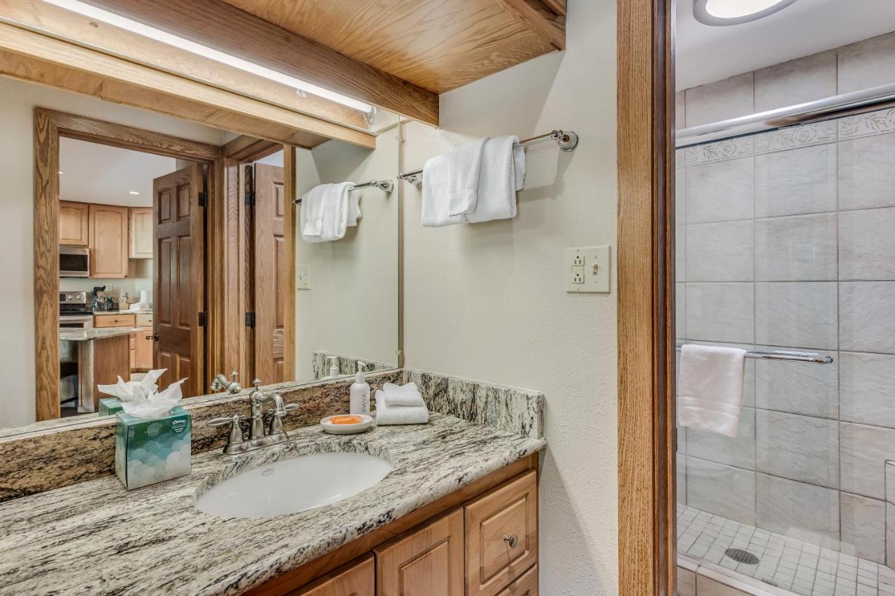Laurelwood 404