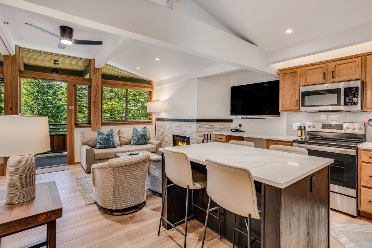 Laurelwood 211 *