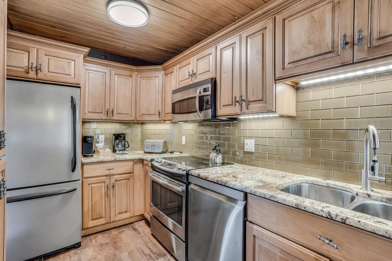 Interlude 3-bedroom Unit 308 Holiday home Snowmass Village