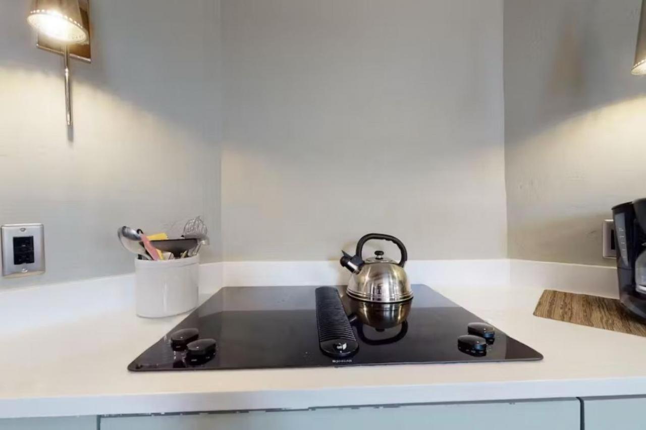 Enclave 309, Snowmass Ski-in/ski-out W/shared Pool/hot Tub/private Washer/dryer/gym/wifi Holiday home