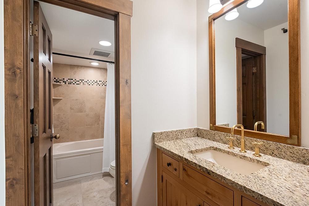 Holiday home Enclave 108, Snowmass Ski-in Ski-out With Shared Pool, Hot Tub & Gym
