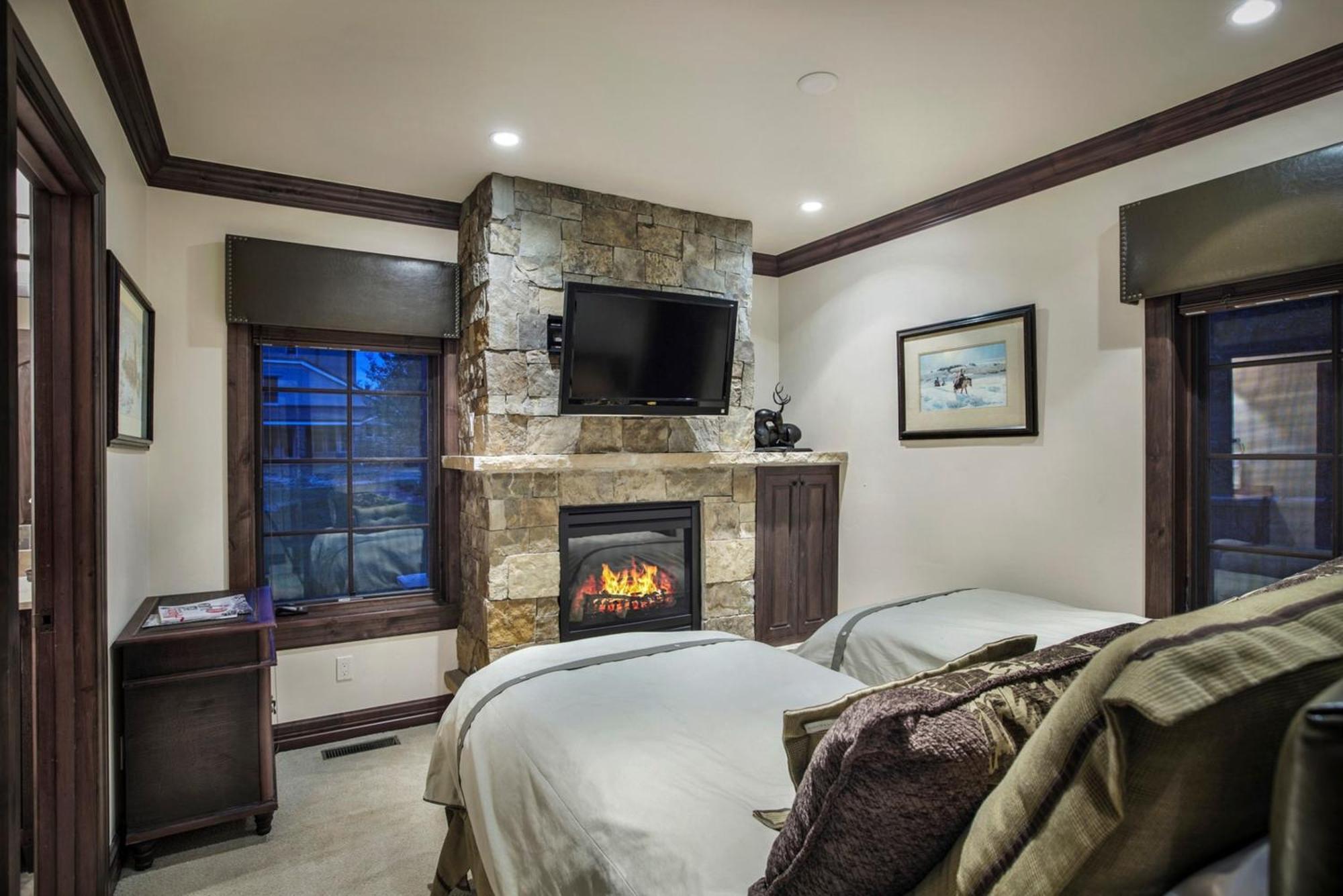 Woodrun Place