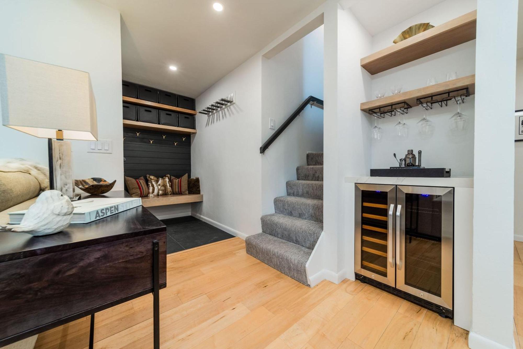 New Listing Just Renovated 3br 3ba * Snowmass Village