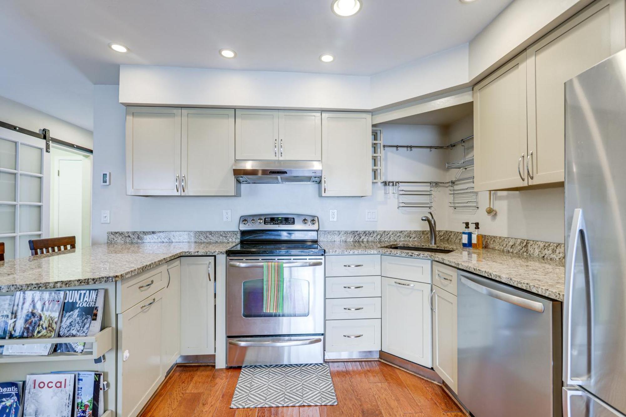 Apartment Snowmass With Amenities Less Than 1 Mi To Slopes!