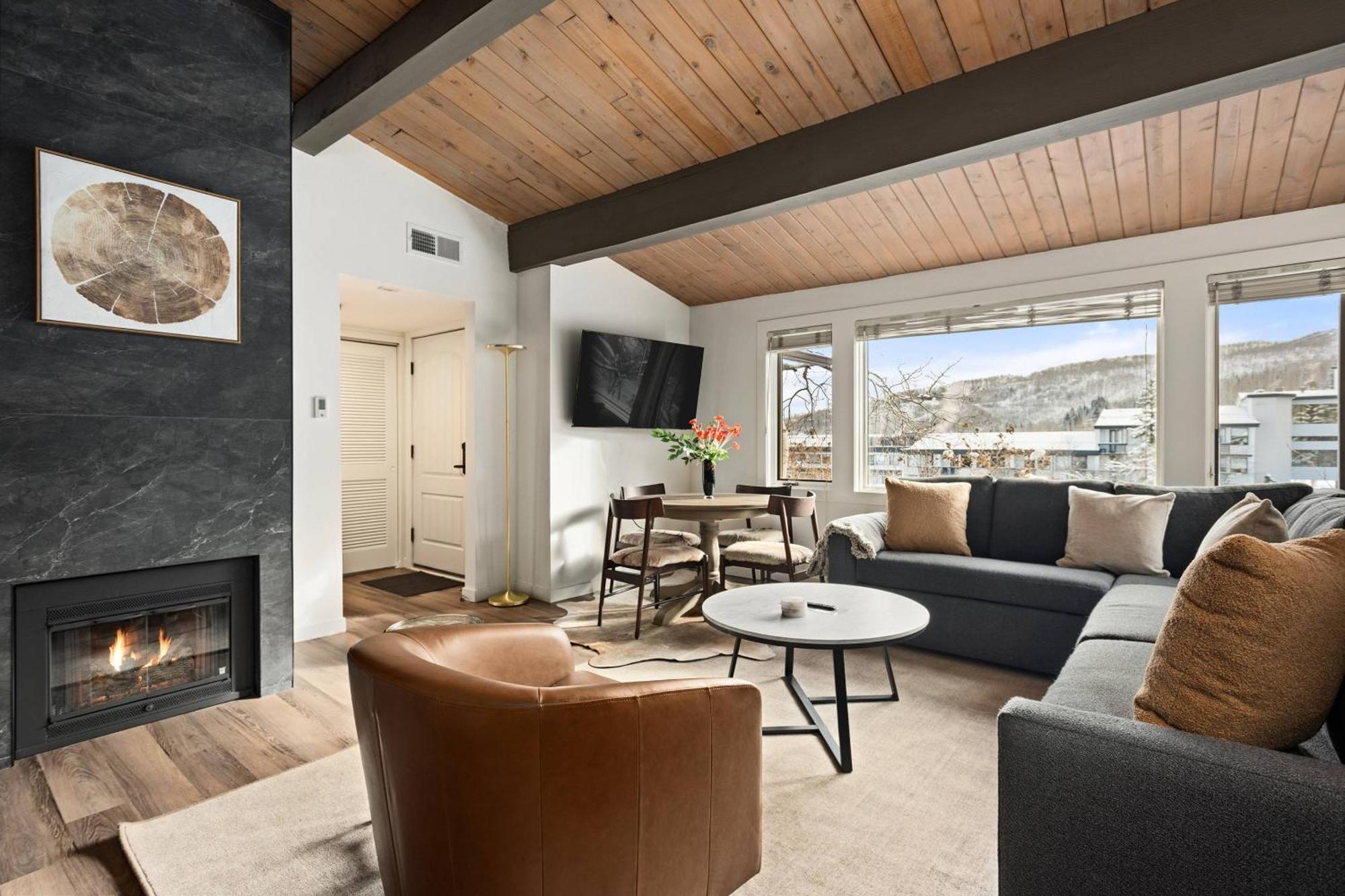 Aspenwood With Loft- J12