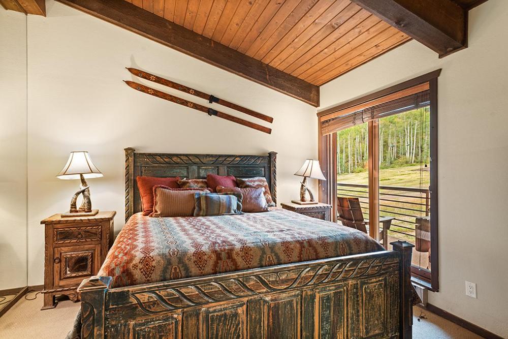 Enclave 303, Snowmass Ski-in/ski-out With Shared Pool/hot Tub