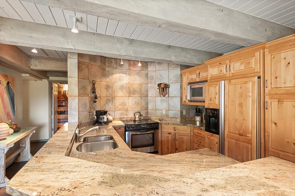 Enclave 207, Snowmass Ski-in/ski-out W/shared Pool/hot Tub Holiday home