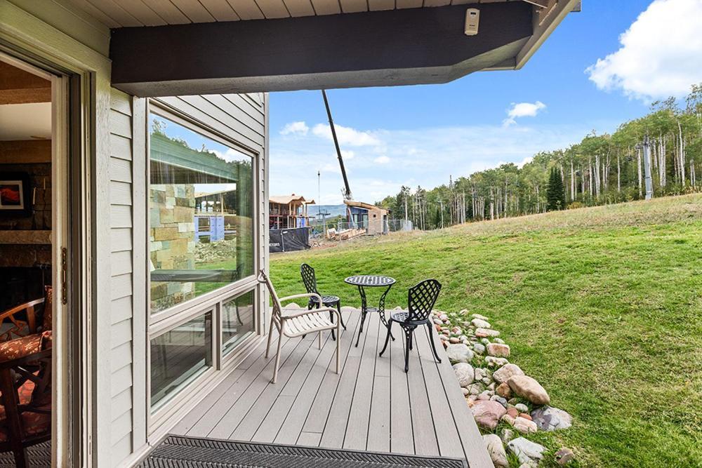 Enclave 102, Snowmass Ski-in/ski-out W/shared Pool/hot Tub *