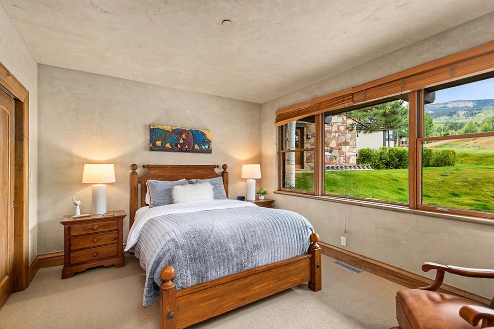 Owl Creek 04, Ski-in, Ski-out Luxury Townhome With Private Hot Tub In *