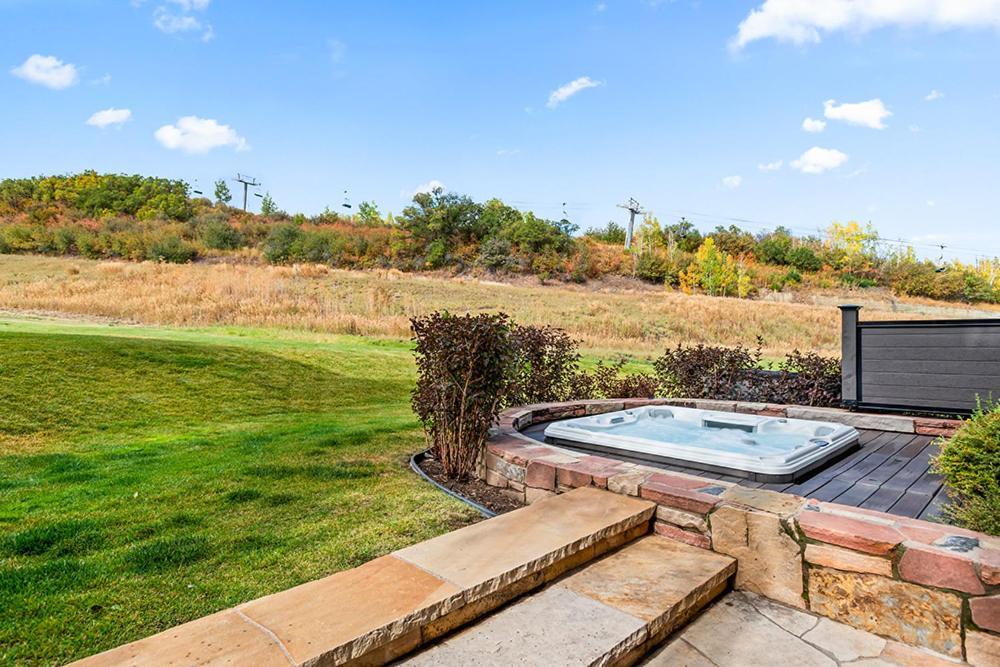 Owl Creek 04, Ski-in, Ski-out Luxury Townhome With Private Hot Tub In Holiday home *