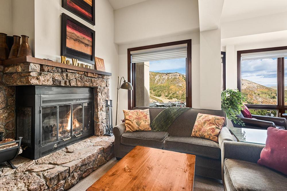 Chamonix 46, Snowmass Ski-in/ski-out W/shared Hot Tub/pool Holiday home Snowmass Village