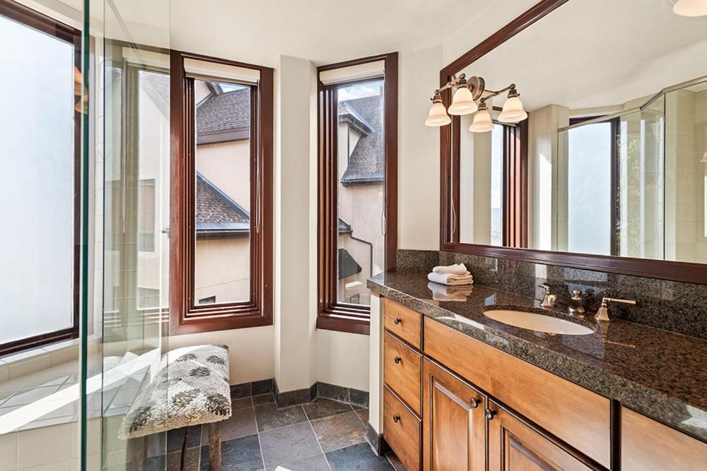 Chamonix 46, Snowmass Ski-in/ski-out W/shared Hot Tub/pool * Snowmass Village