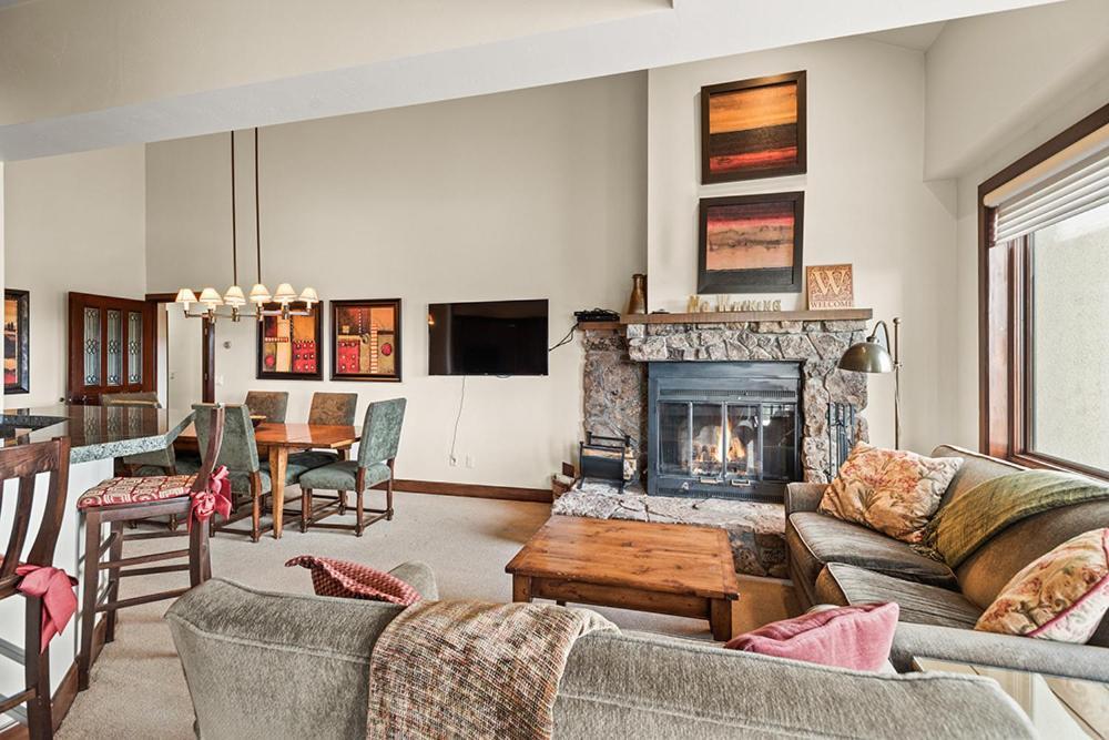 Chamonix 46, Snowmass Ski-in/ski-out W/shared Hot Tub/pool Holiday home Snowmass Village