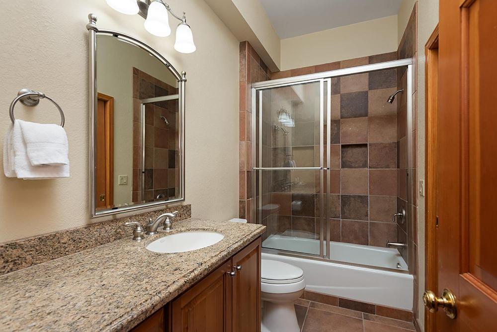 Holiday home Chamonix 54, Snowmass Ski-in/ski-out With Pool, Hot Tub, Free Wifi, & Airport Shuttle Snowmass Village