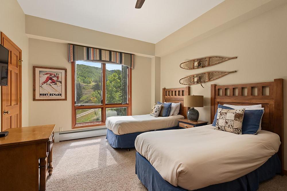 Chamonix 54, Snowmass Ski-in/ski-out With Pool, Hot Tub, Free Wifi, & Airport Shuttle