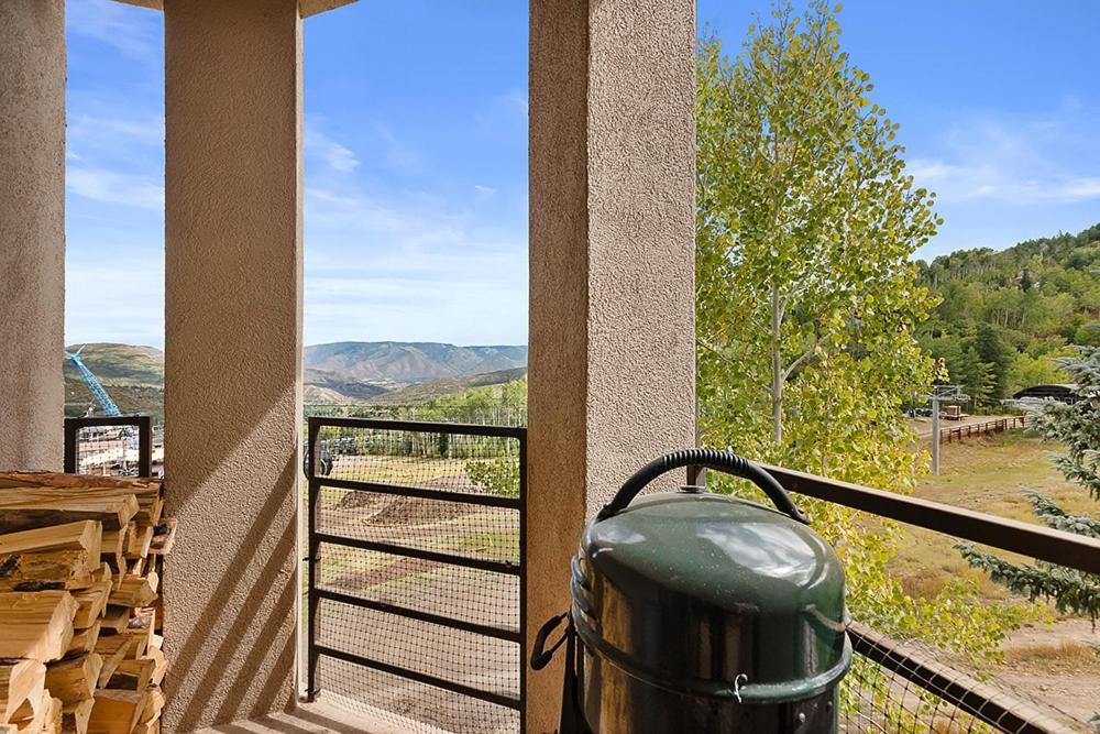 Chamonix 54, Snowmass Ski-in/ski-out With Pool, Hot Tub, Free Wifi, & Airport Shuttle Holiday home Snowmass Village
