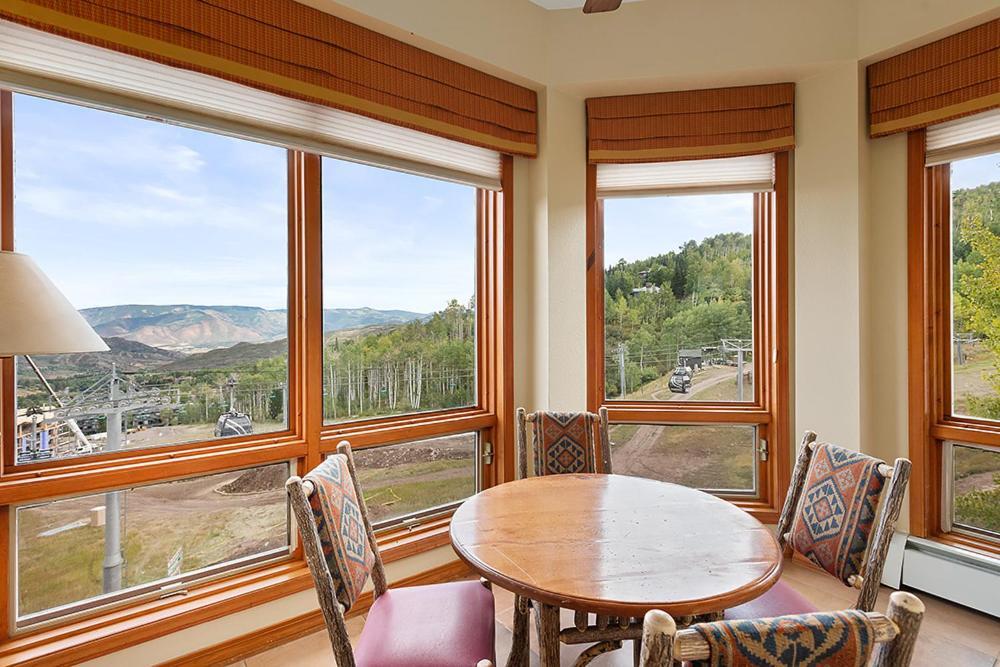 Chamonix 54, Snowmass Ski-in/ski-out With Pool, Hot Tub, Free Wifi, & Airport Shuttle *