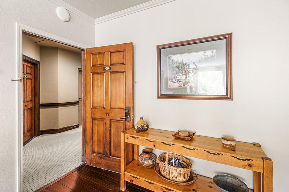 Chamonix 31, Snowmass Ski-in/ski-out W/shared Hot Tub/pool/private Washer/dryer/wifi *