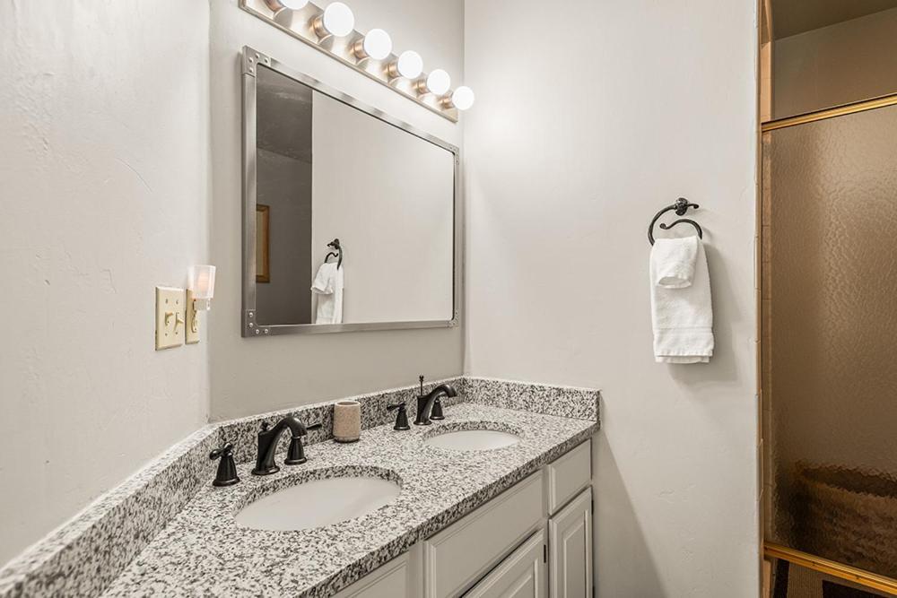 Chamonix 31, Snowmass Ski-in/ski-out W/shared Hot Tub/pool/private Washer/dryer/wifi Holiday home *