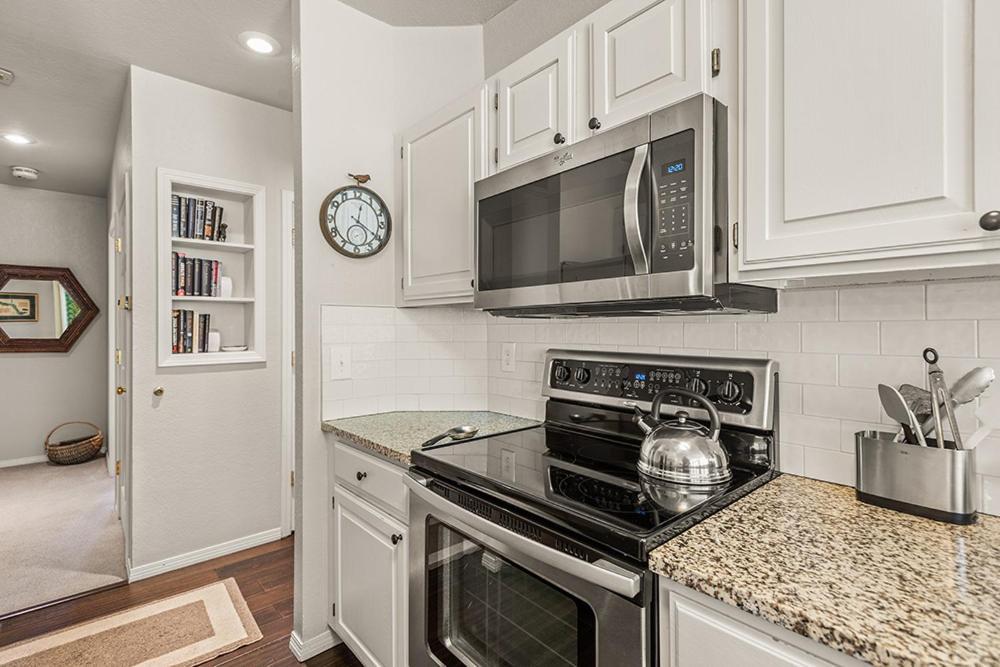 Holiday home Chamonix 31, Snowmass Ski-in/ski-out W/shared Hot Tub/pool/private Washer/dryer/wifi *