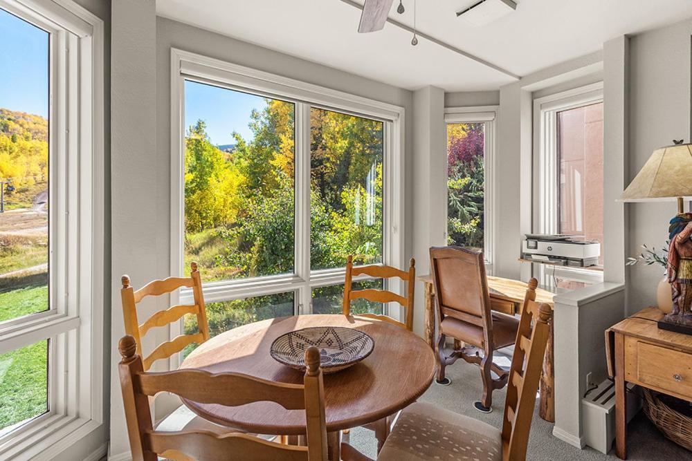 Chamonix 31, Snowmass Ski-in/ski-out W/shared Hot Tub/pool/private Washer/dryer/wifi Holiday home *