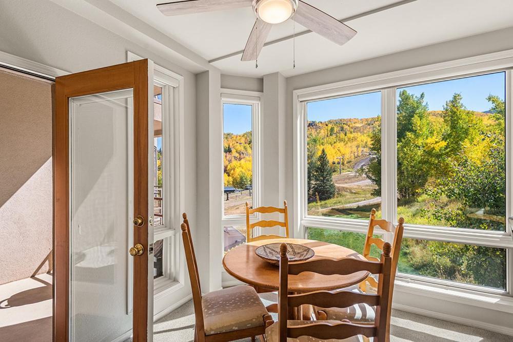 Holiday home Chamonix 31, Snowmass Ski-in/ski-out W/shared Hot Tub/pool/private Washer/dryer/wifi *