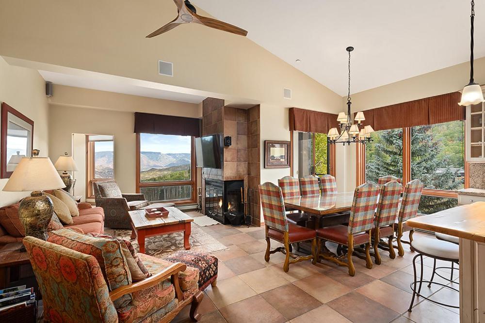 Chamonix 54, Snowmass Ski-in/ski-out With Pool, Hot Tub, Free Wifi, & Airport Shuttle * Snowmass Village
