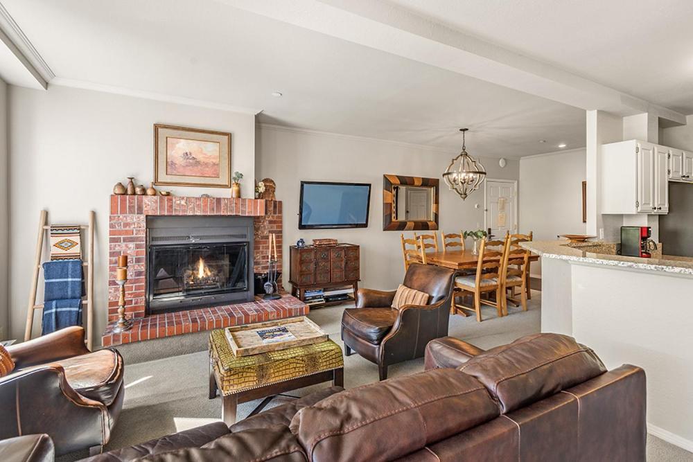 Chamonix 31, Snowmass Ski-in/ski-out W/shared Hot Tub/pool/private Washer/dryer/wifi Holiday home Snowmass Village