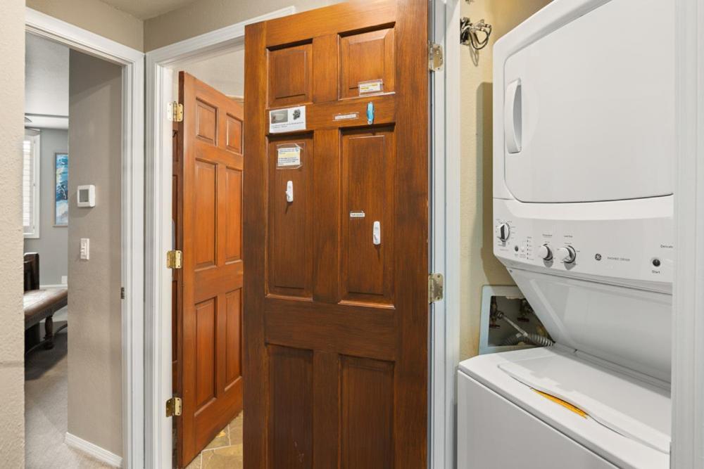 Chamonix 20, Snowmass Ski-in/ski-out W/shared Pool/hot Tub/private Washer/dryer/gym/wifi Snowmass Village