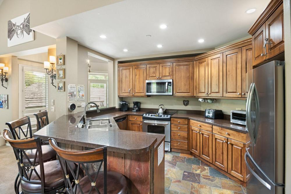 Chamonix 20, Snowmass Ski-in/ski-out W/shared Pool/hot Tub/private Washer/dryer/gym/wifi Snowmass Village
