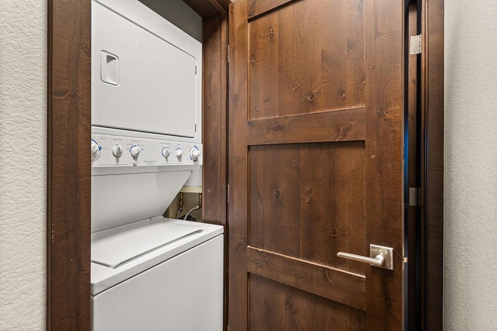 Holiday home Chamonix 26, Snowmass Ski-in/ski-out W/shared Pool/hot Tub/private Washer/dryer/wifi