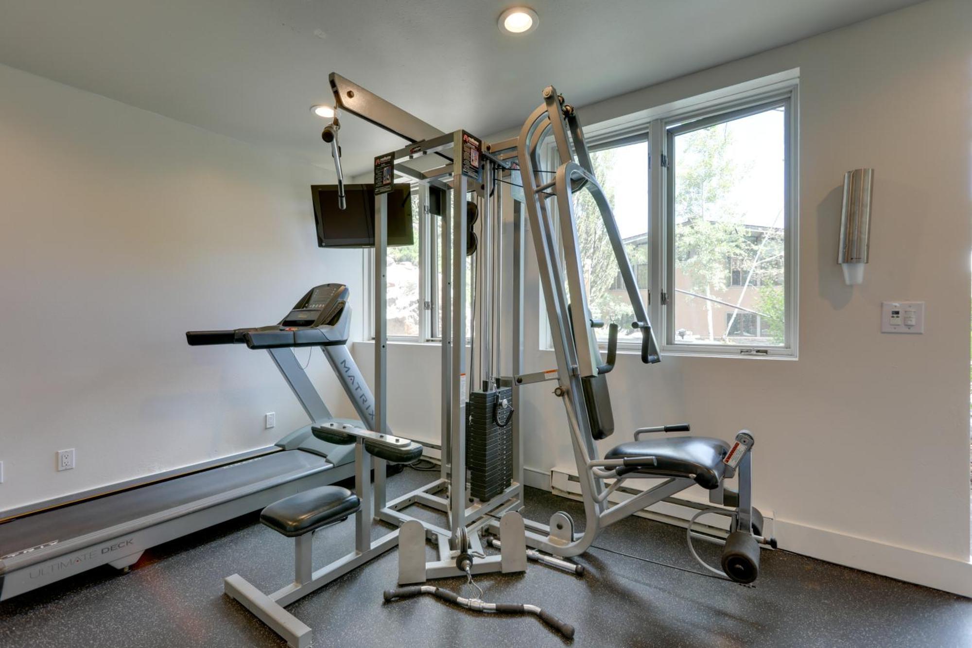 Retreat Close To Slopes And Trails! Apartment
