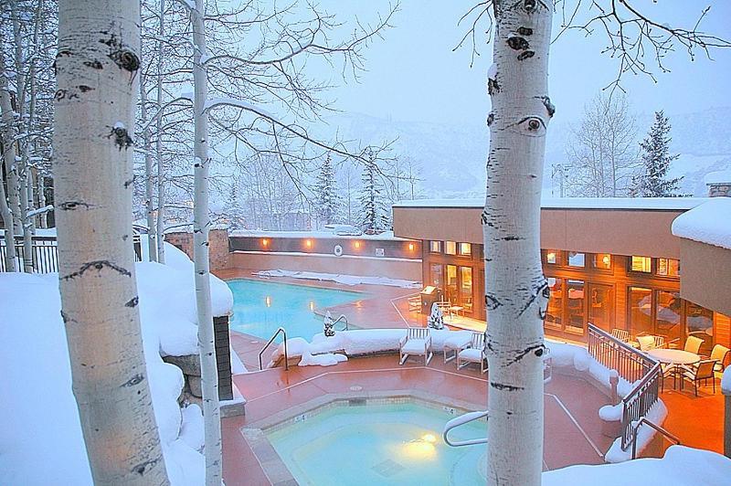 Ski-in Ski-out Luxury Townhome With Stunning Views By The Woodrun V *