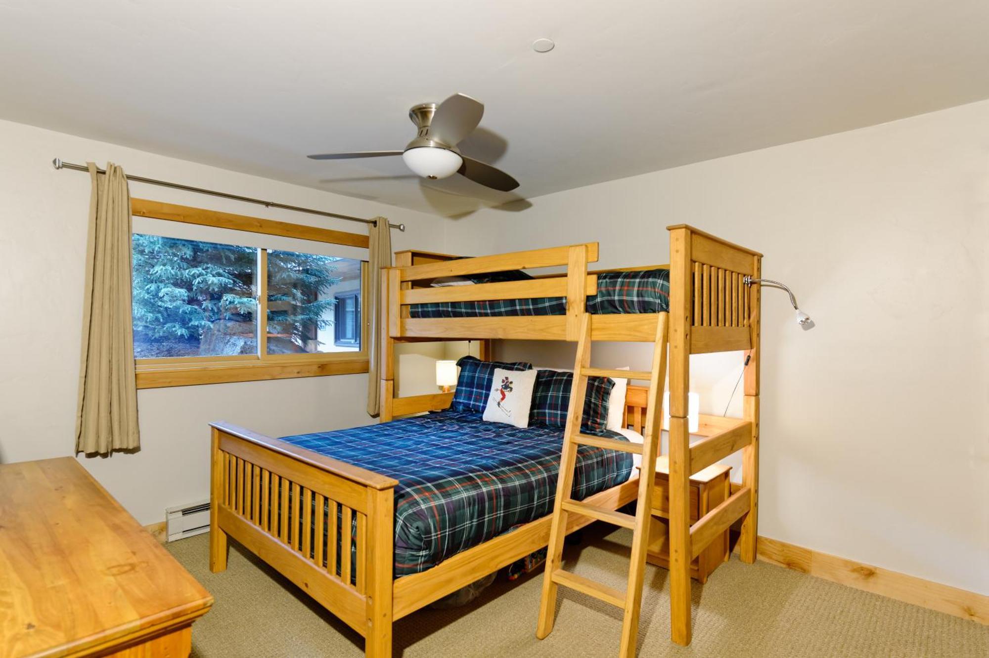The Crestwood Aparthotel 4*