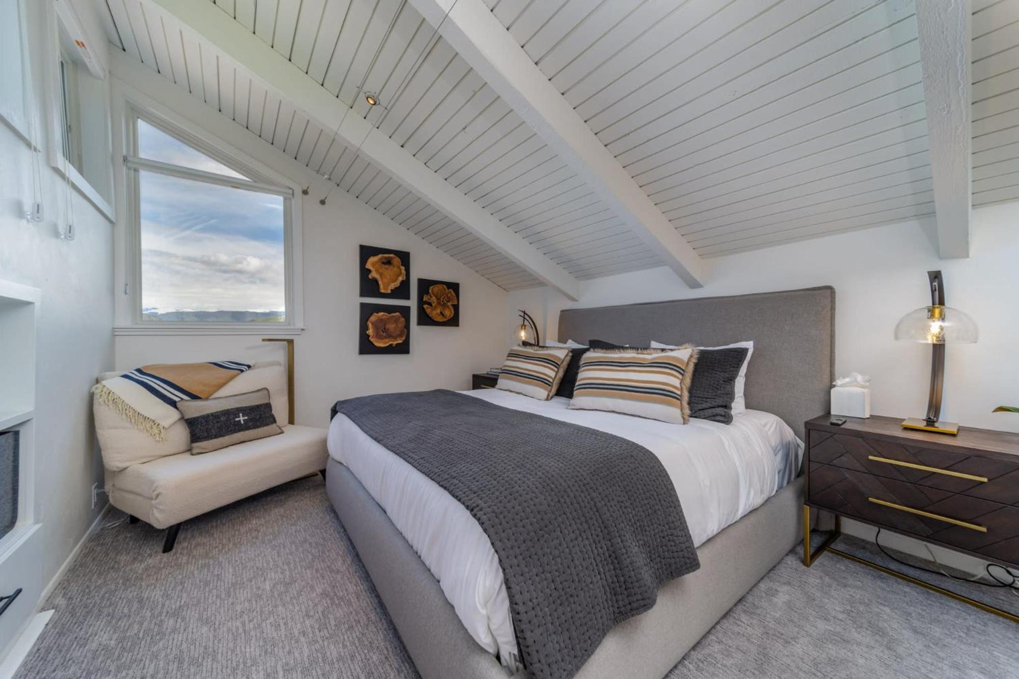 New Listing Just Renovated 3br 3ba Apartment Snowmass Village