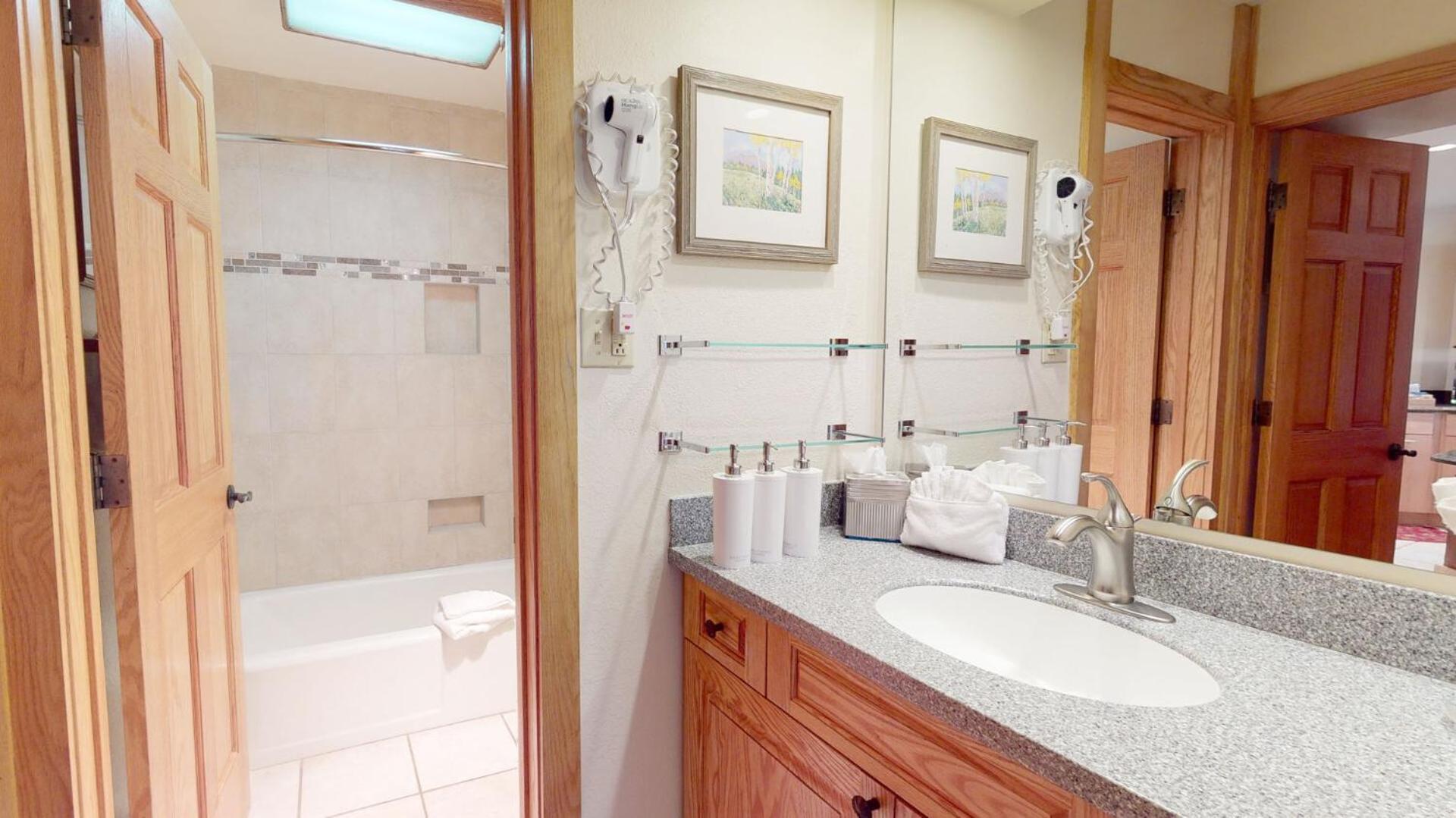 Laurelwood 406 *