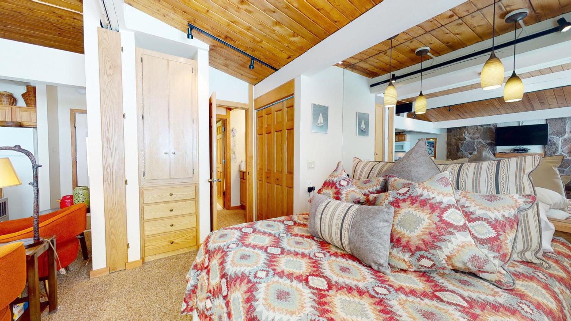 Laurelwood 415