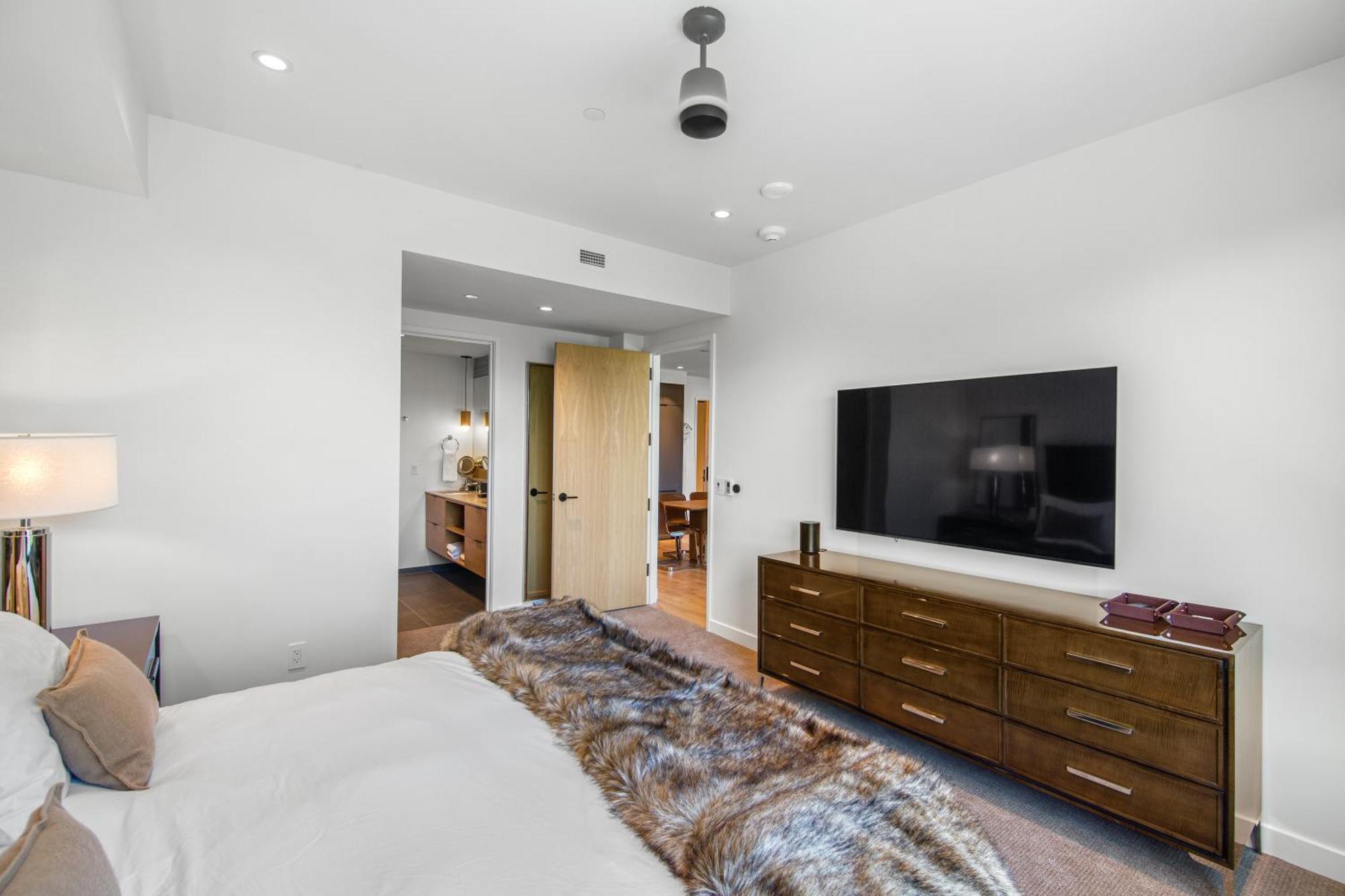 Electric Pass By Snowmass Vacations Apartment *