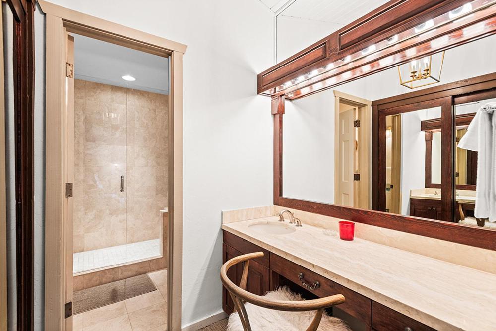 Enclave 309, Snowmass Ski-in/ski-out W/shared Pool/hot Tub/private Washer/dryer/gym/wifi * Snowmass Village