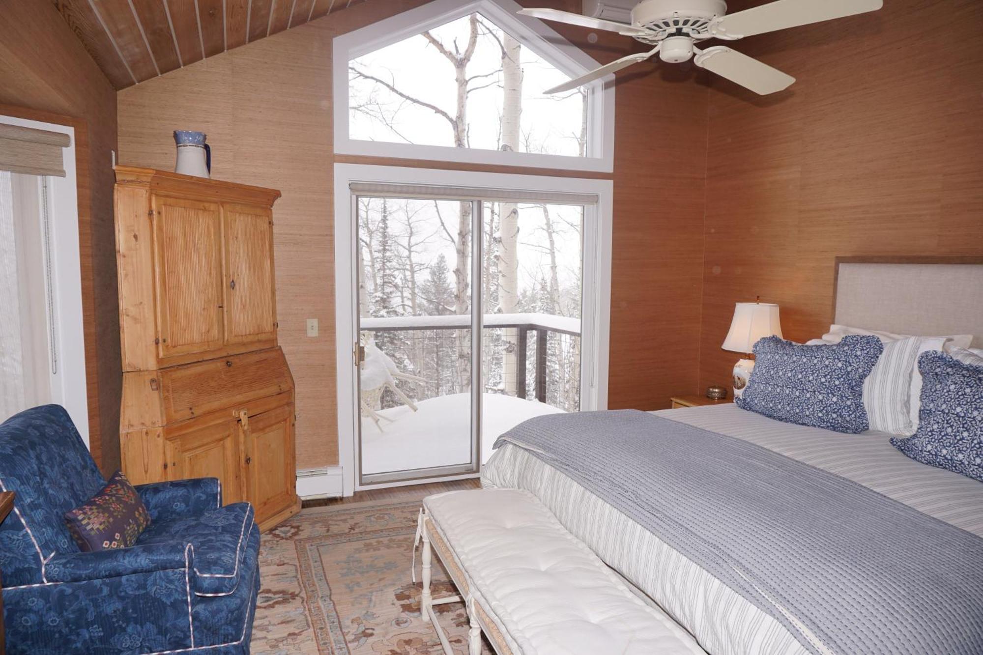 327 Deer Ridge Ln Holiday home