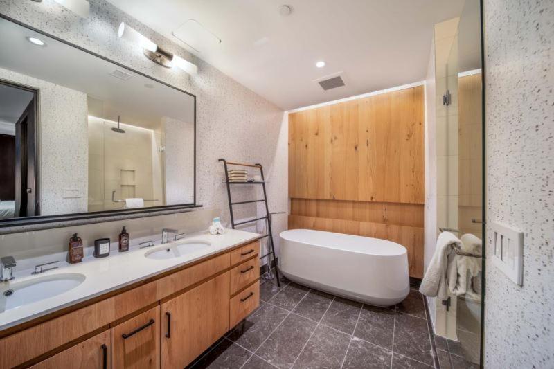 Apartment One Snowmass East 303 By Snowmass Mountain